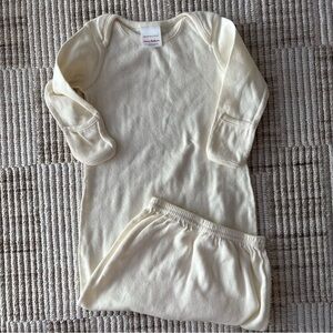 Hanna Andersson Pointelle Cream Sleep Gowm